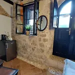 Saint Michel Boutique בית הארחה