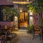 Saint Michel Boutique בית הארחה 3*