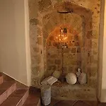 Saint Michel Boutique בית הארחה