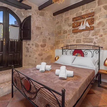 Saint Michel Boutique Konukevi Rhodes City