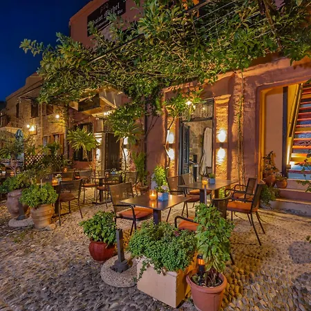 Konukevi Saint Michel Boutique